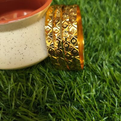 Star Pattern Gold Plated Bangle