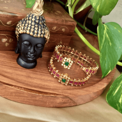 Kempu Square Bangle – Openable