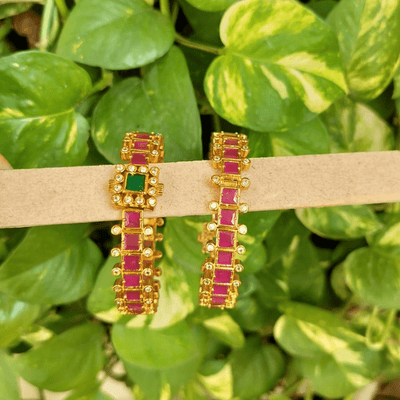 Kempu Square Bangle – Openable