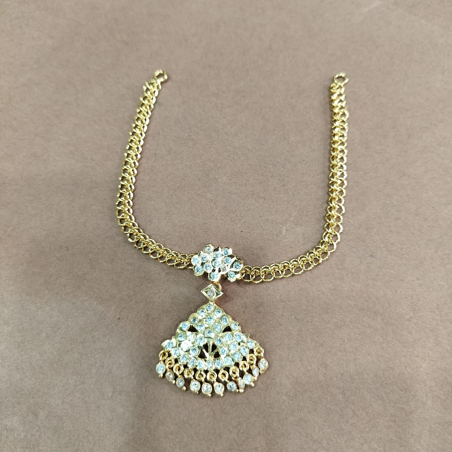Gold necklace decorative pendant Attigai