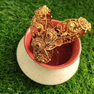 Oval Shape Designer Bangle With Ruby Stone