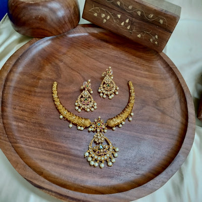 Antique Kante Necklace