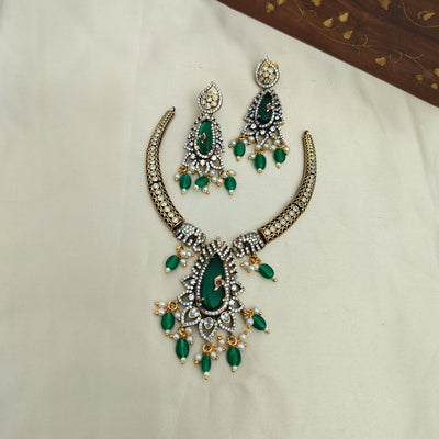 Jasmine-Victorian Neckset