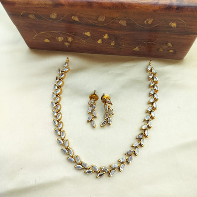 Leafy Indo-western Neckpiece