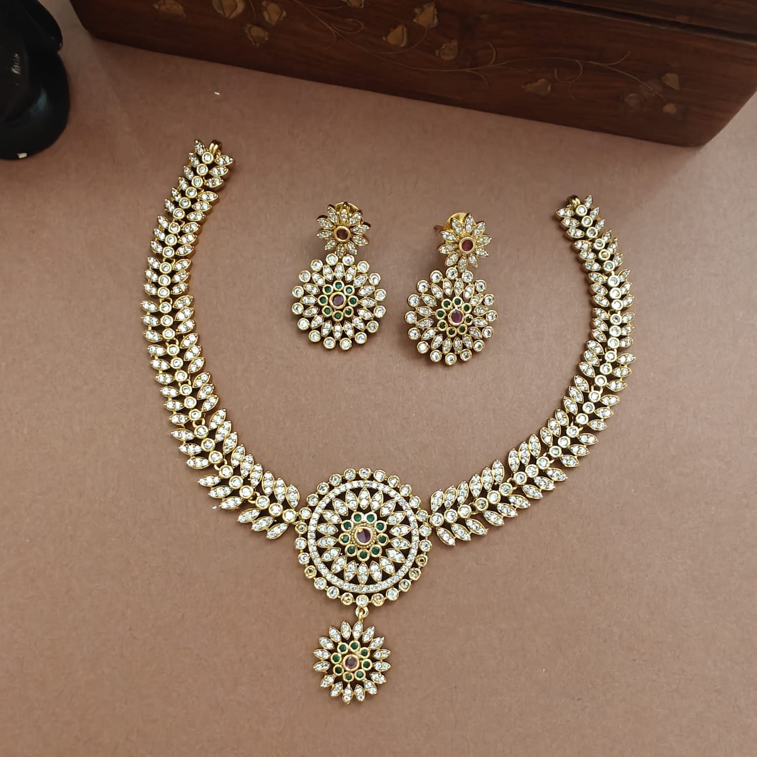 Sona-American Diamond Necklace