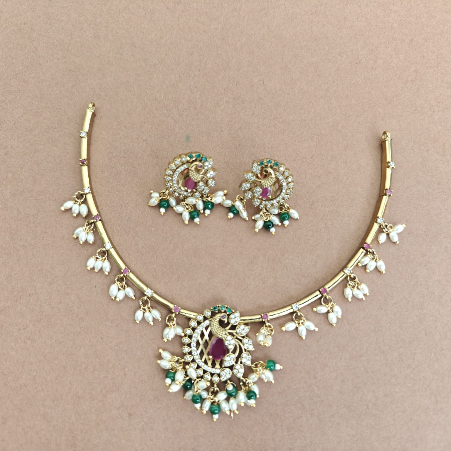 Urvi-Kante Neckpiece