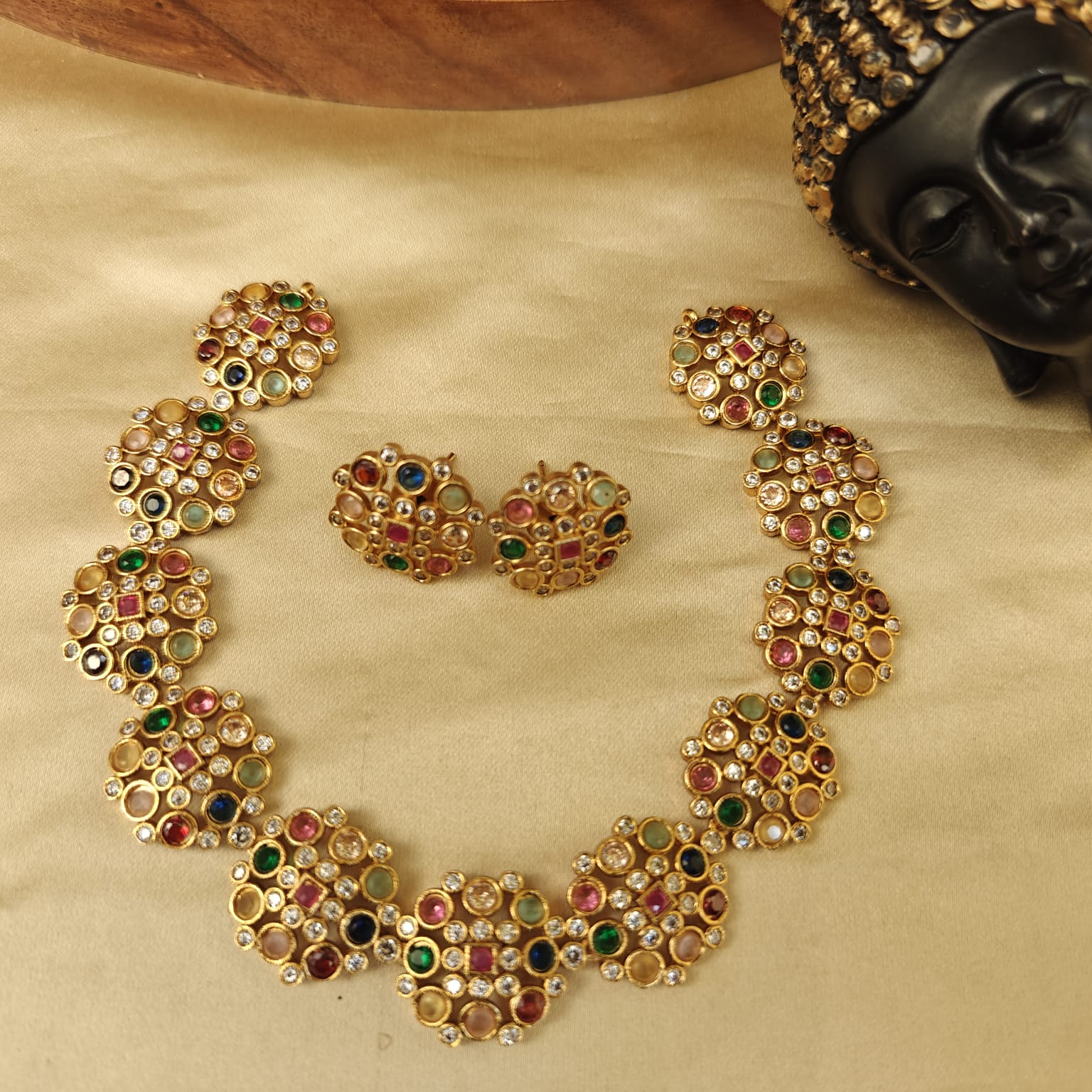 Bhanu- Navratna Neckpiece