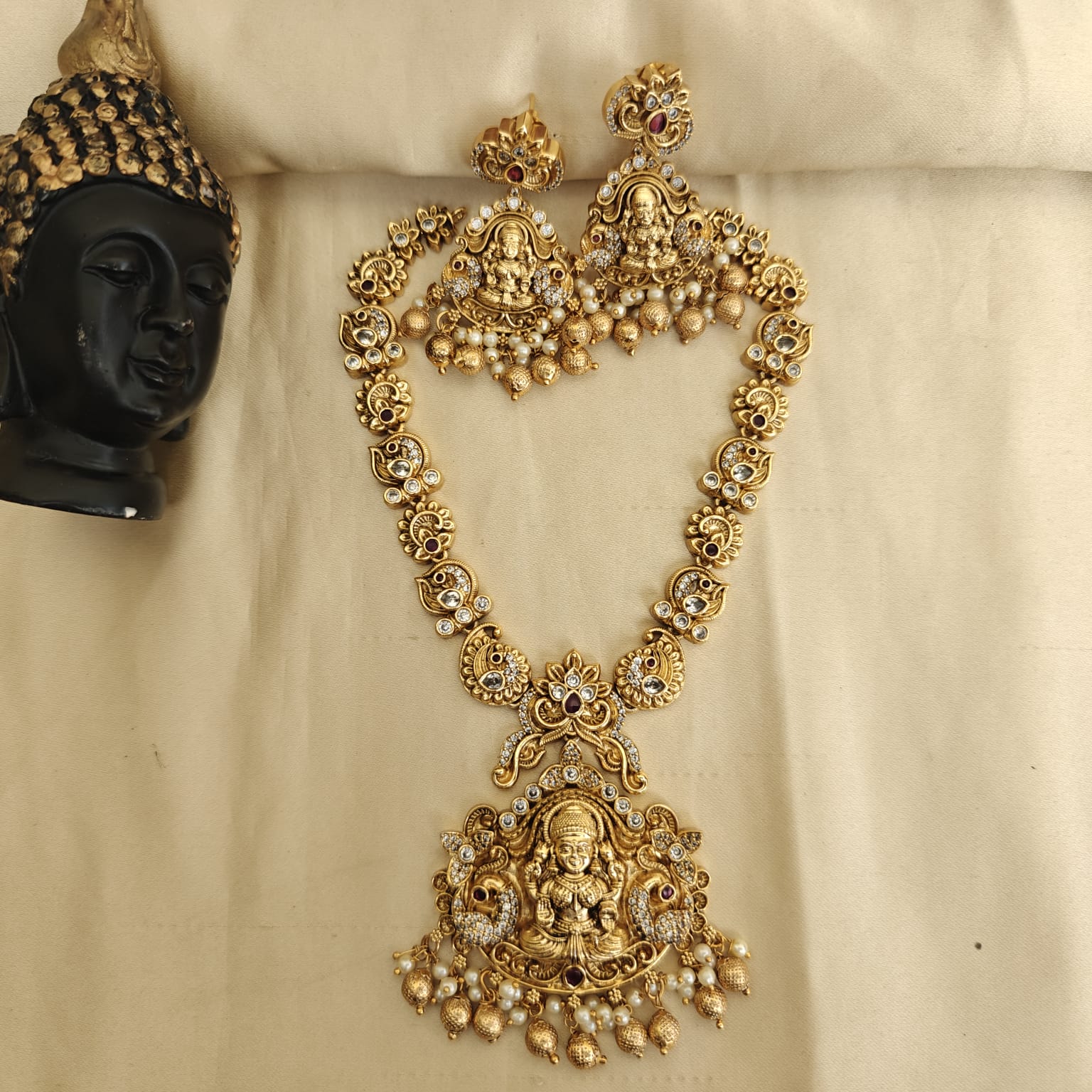 Poorinima-Nakshi Neckset