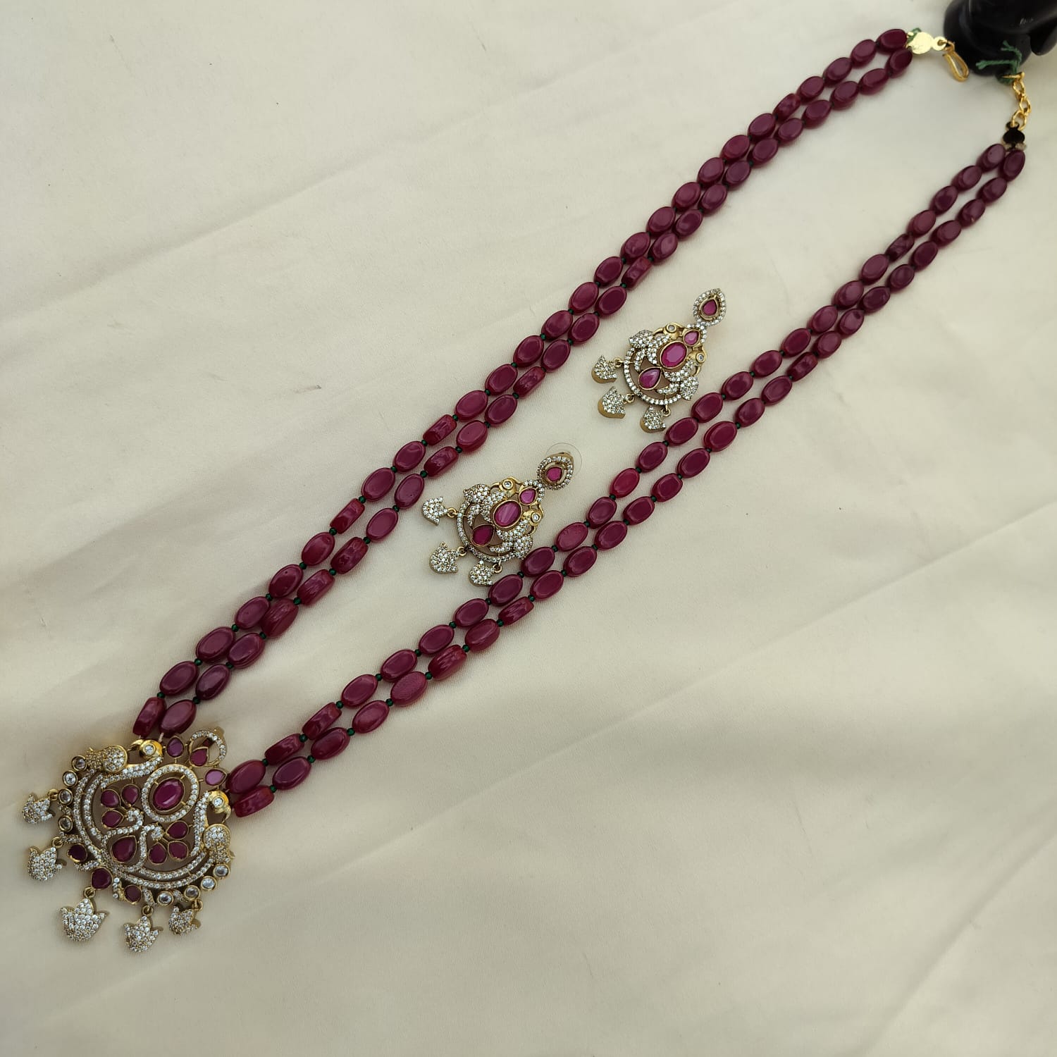 Red Victorian Monalisa Mala Set With A Peacock Pendant