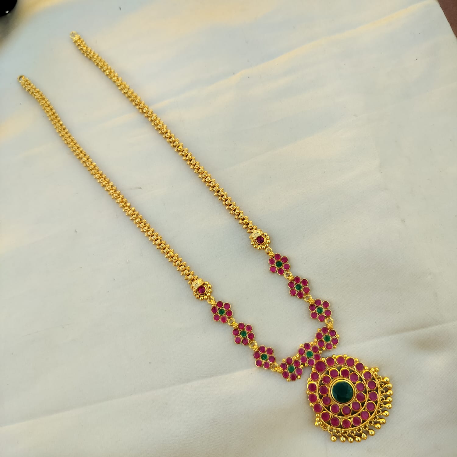 Floral Kempu Haara
