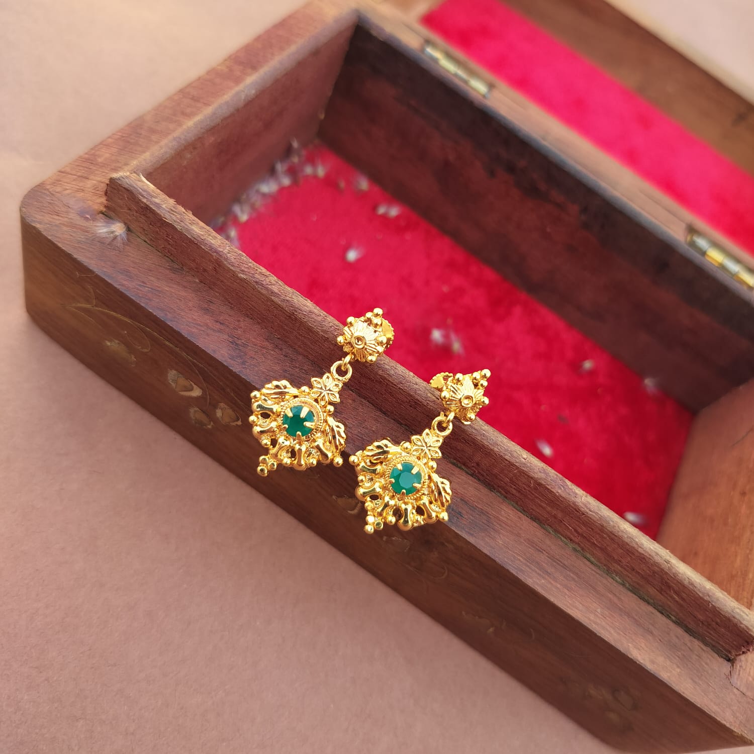 Gold replica earings 