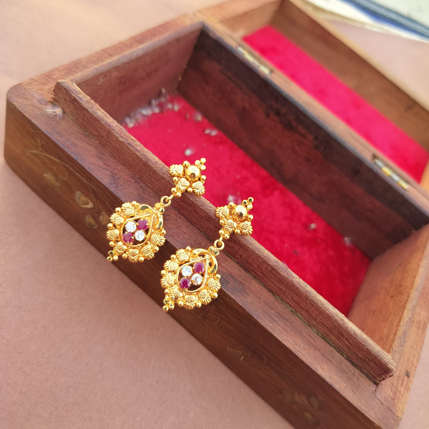 gold replica earings 