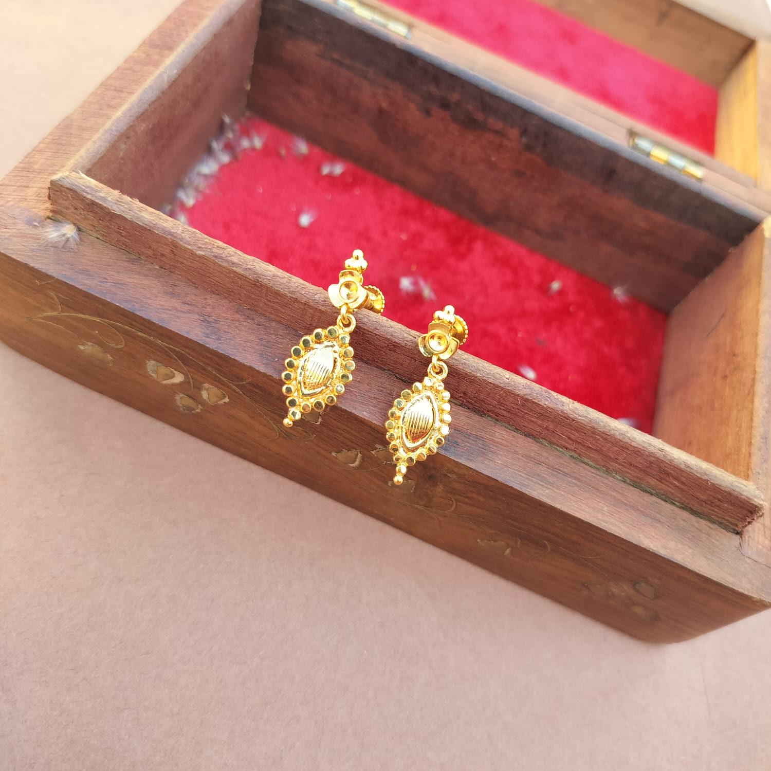 gold replica earings 