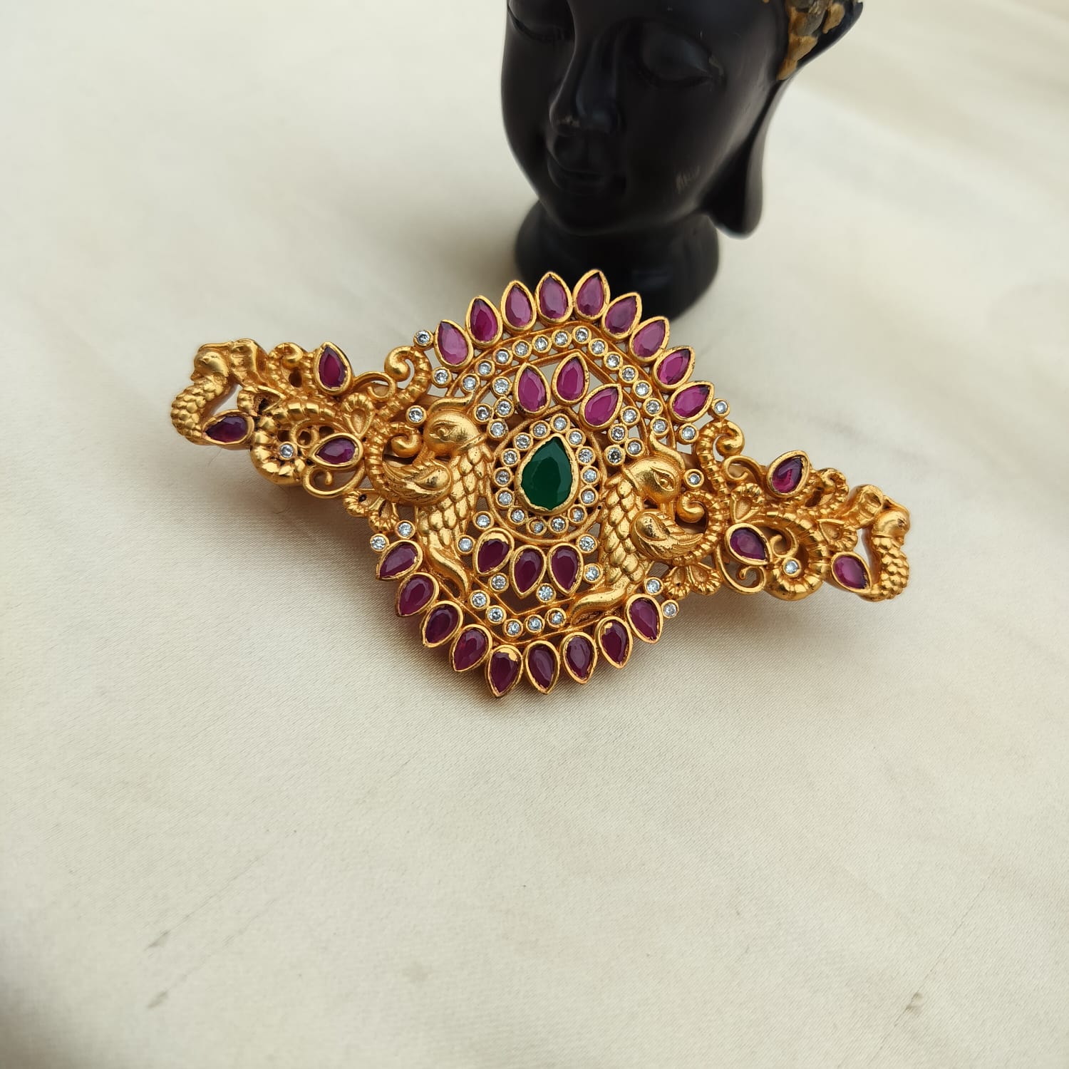 Matte hair clip