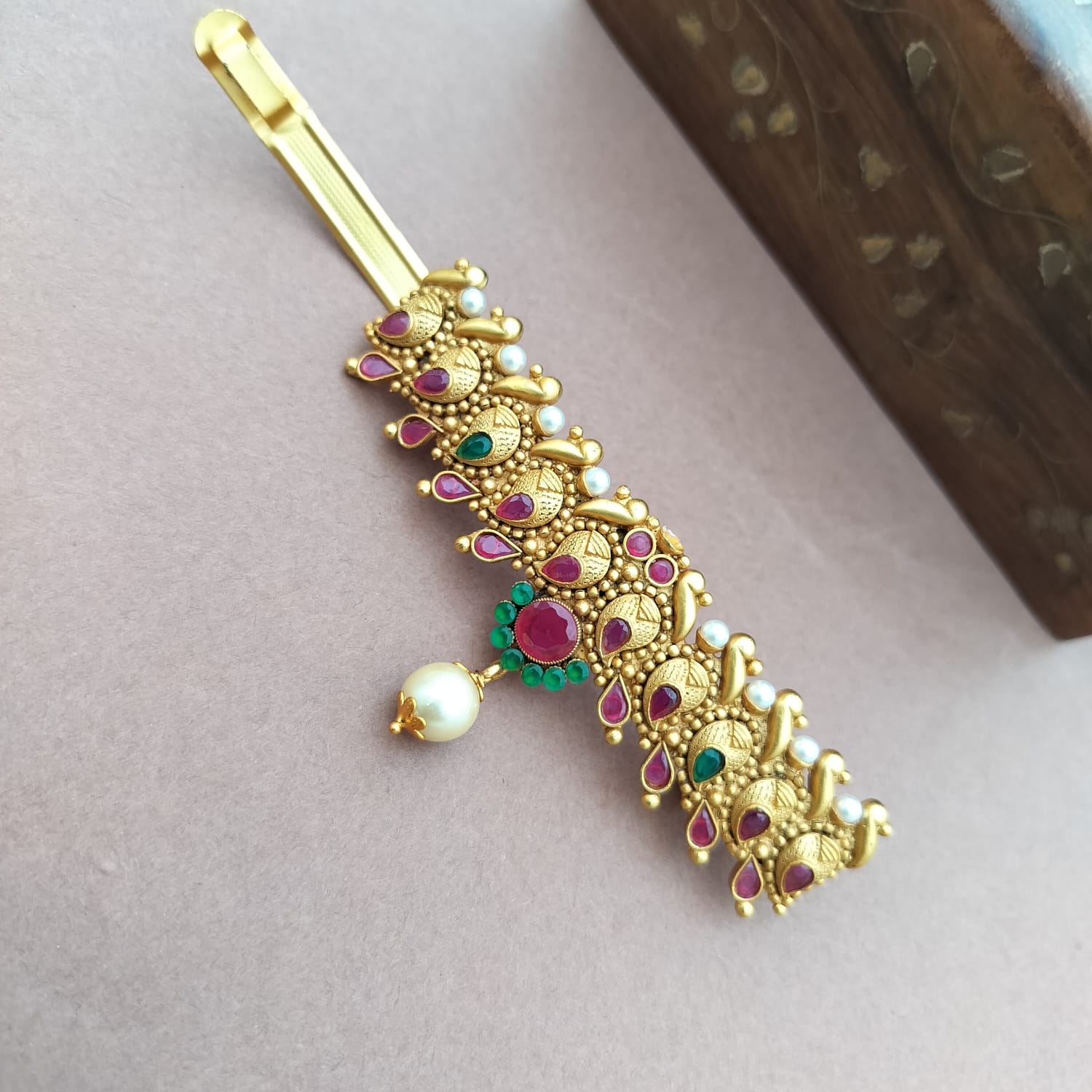 Matte hair clip