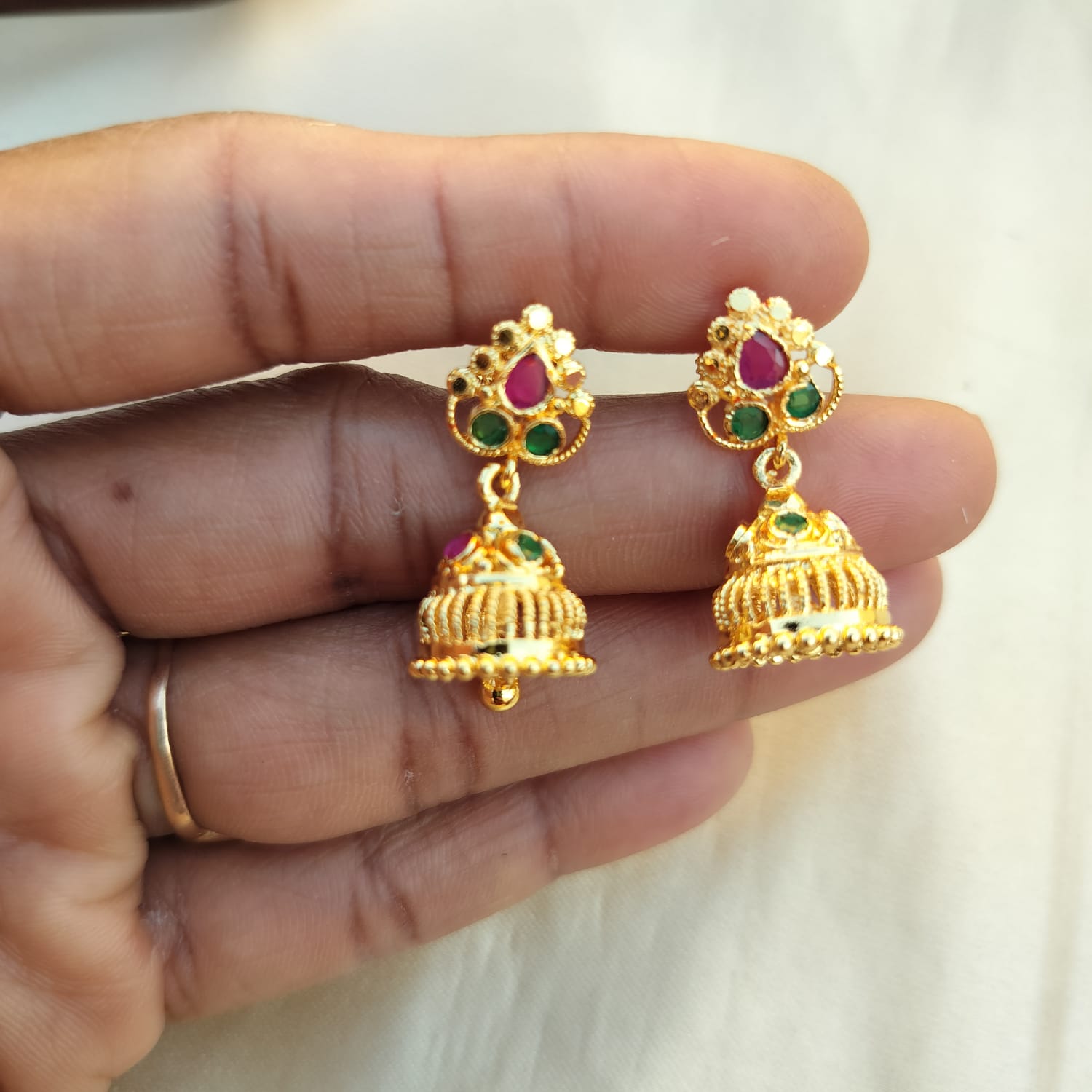 Gold replica jumka