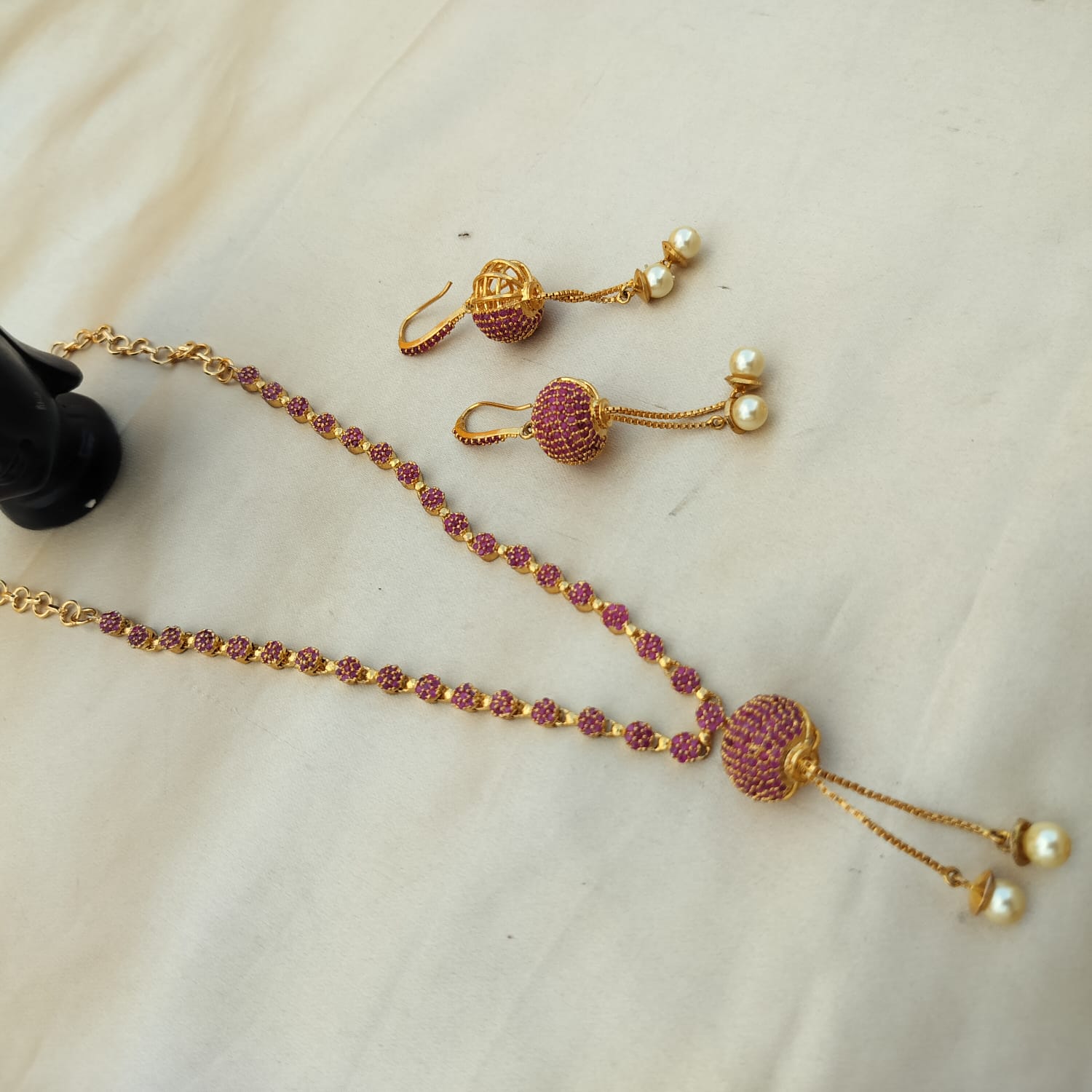 Ad  necklace