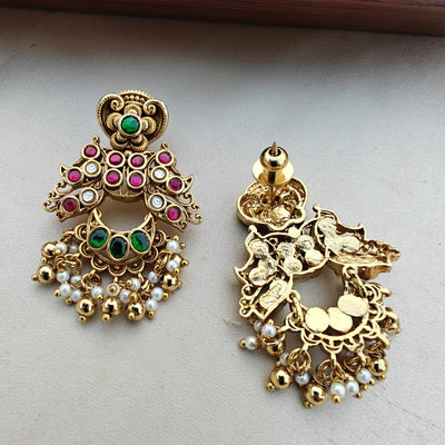 Matte earing