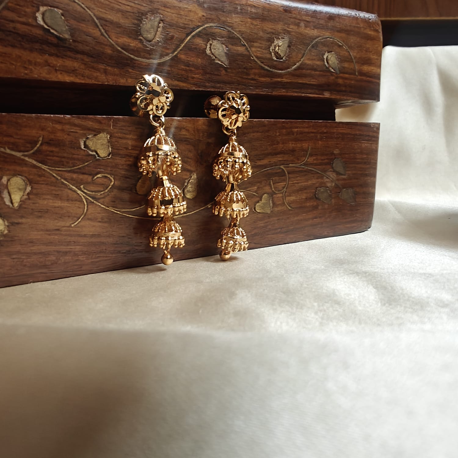 gold replica jumka