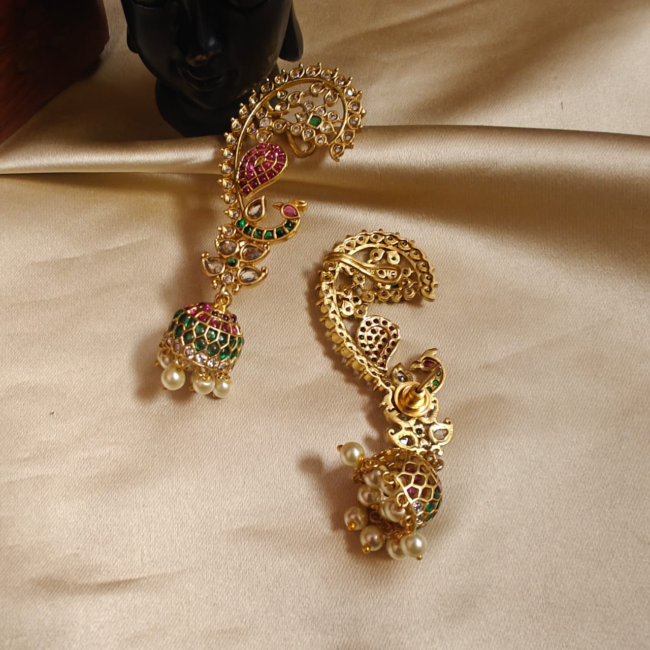 Ear cuff