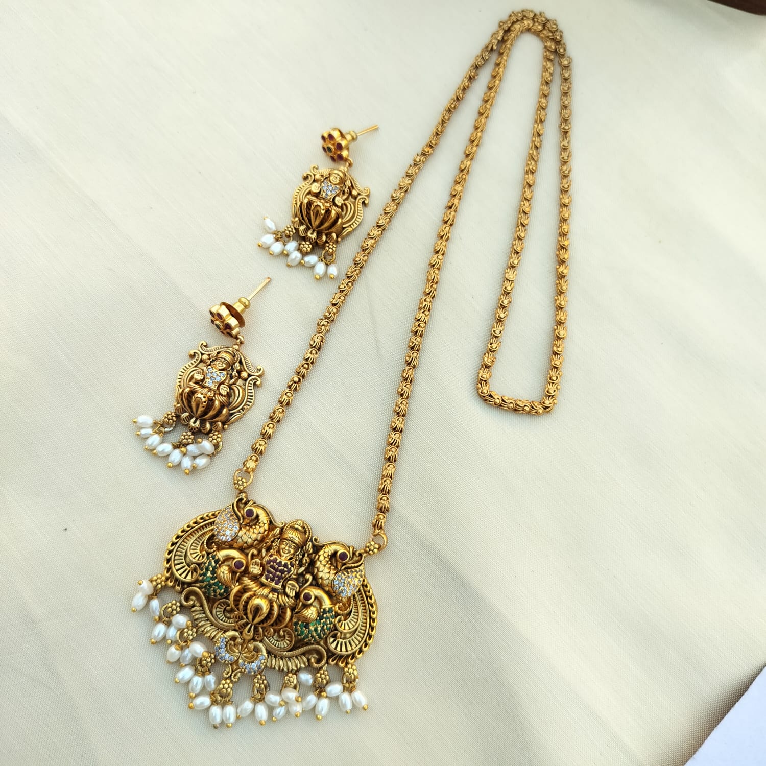 lakshmi dollar chain