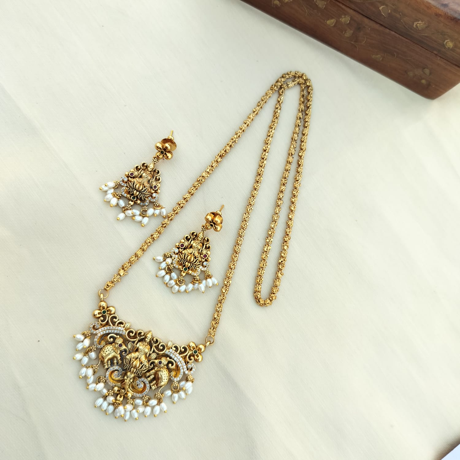 lakshmi dollar chain