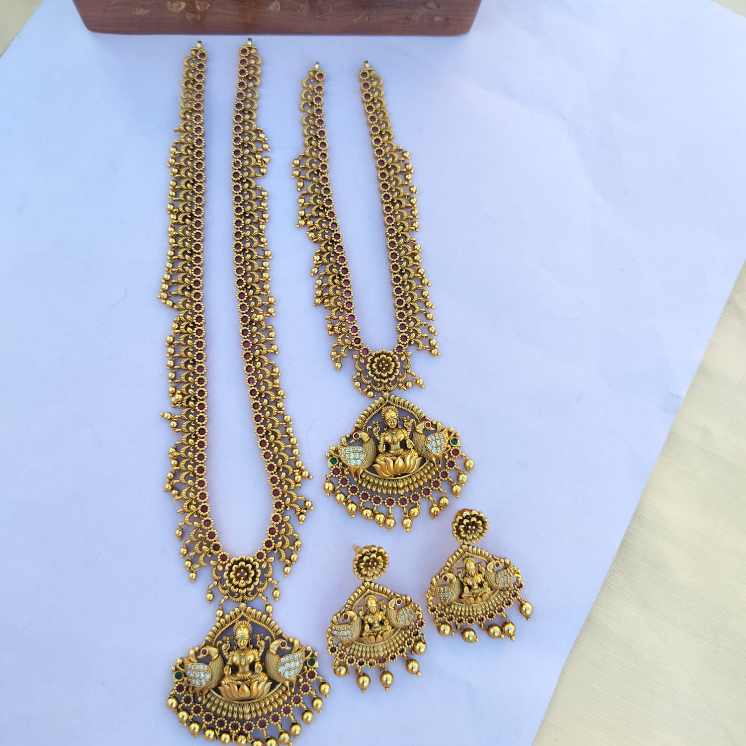 Anitque Nmini combo set 