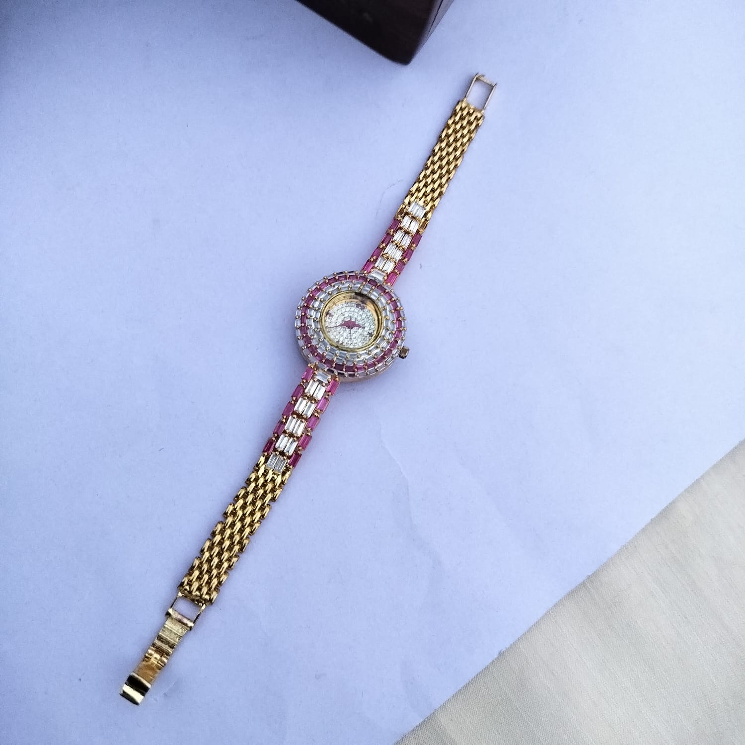 gold replica watch