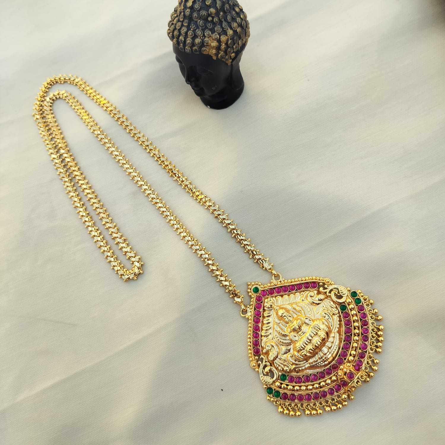 lakshmi dolar chain 