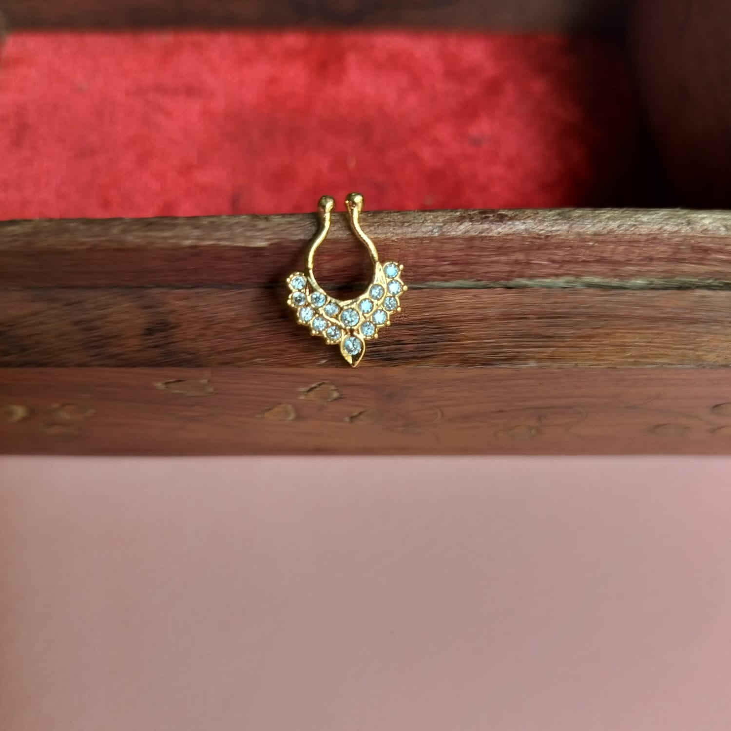 nose pin 