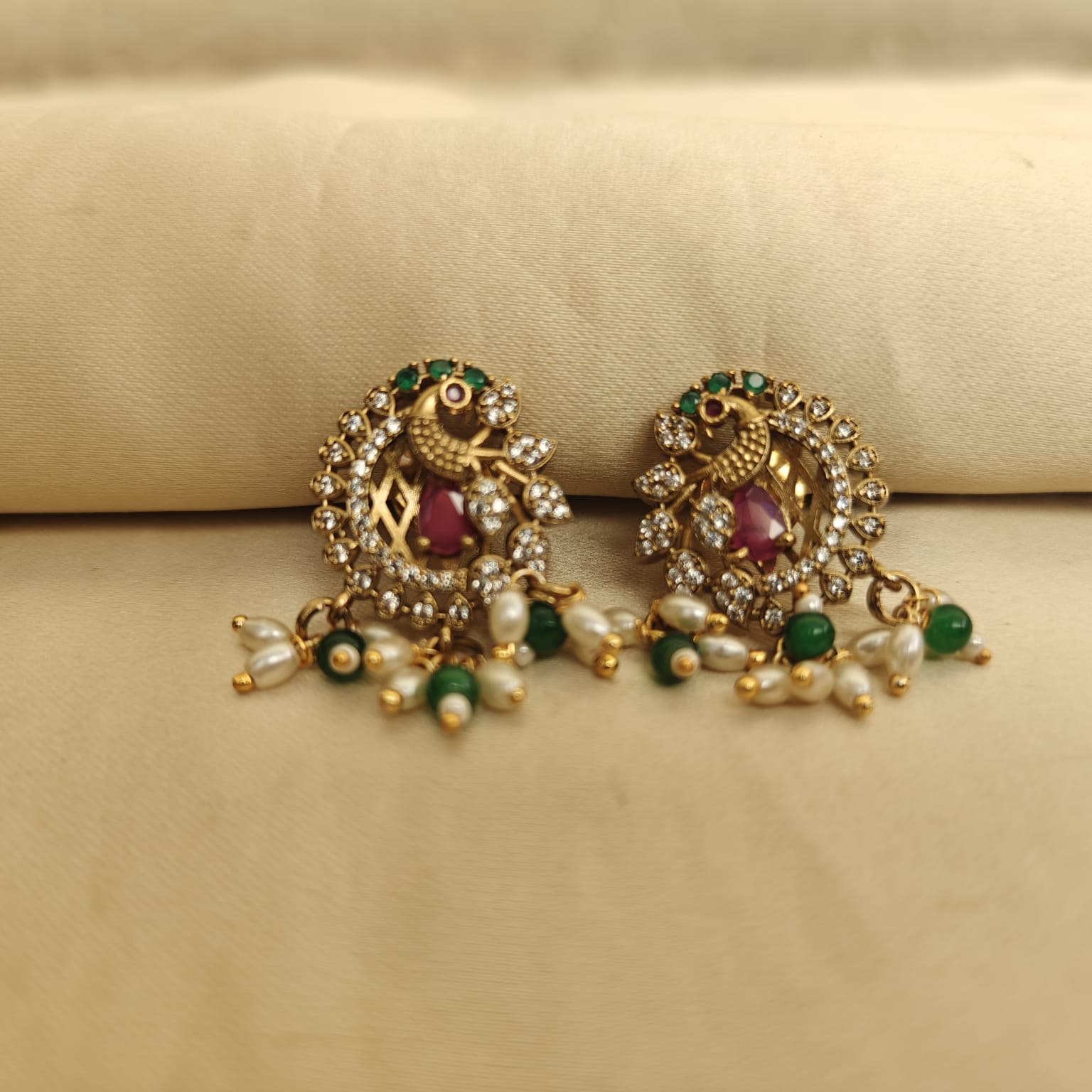 Urvi-Kante Neckpiece