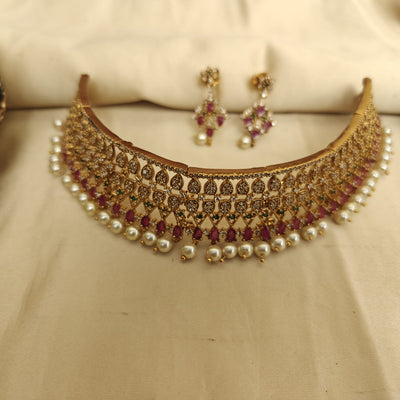 Maya-A D Chocker