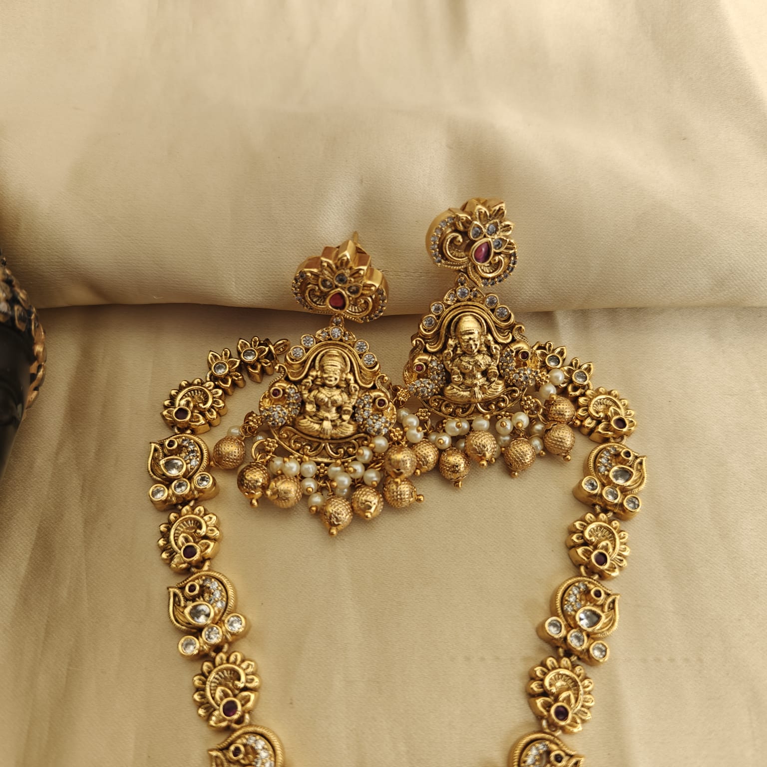 Poorinima-Nakshi Neckset