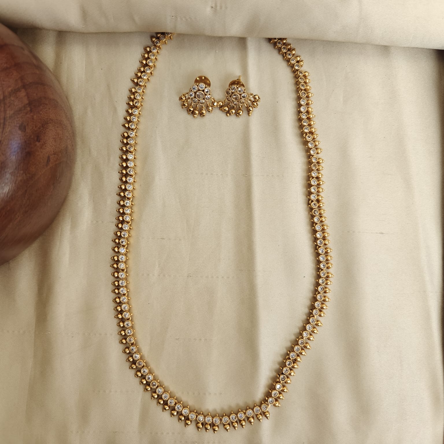 Anhitha White hara- Version -2