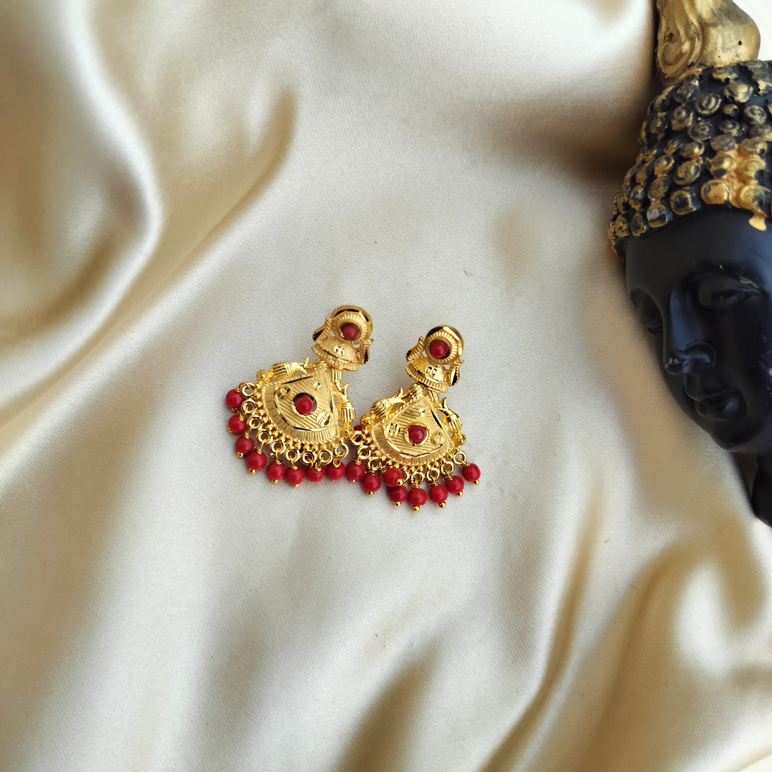 Sumi-gold replica earing