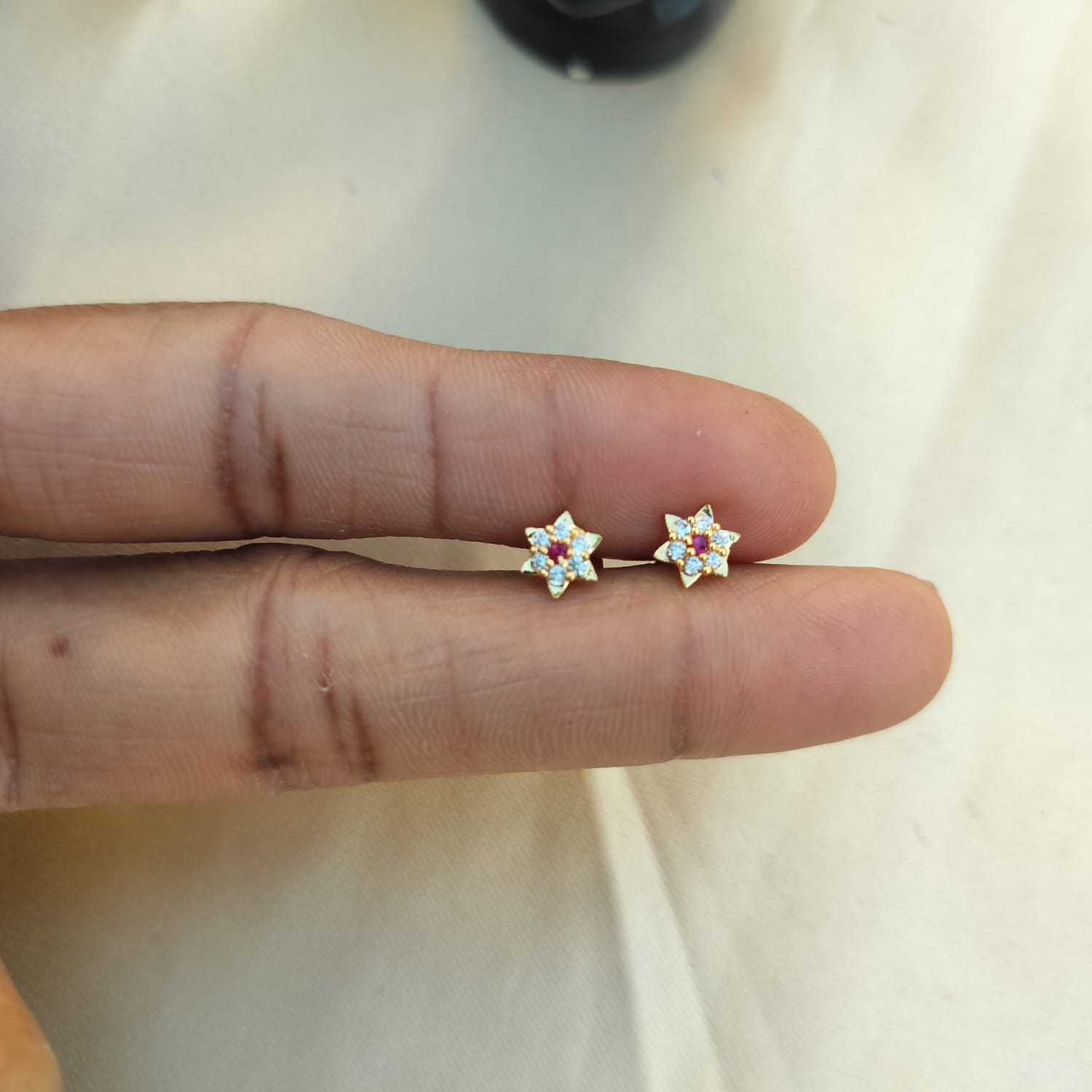 Star stud