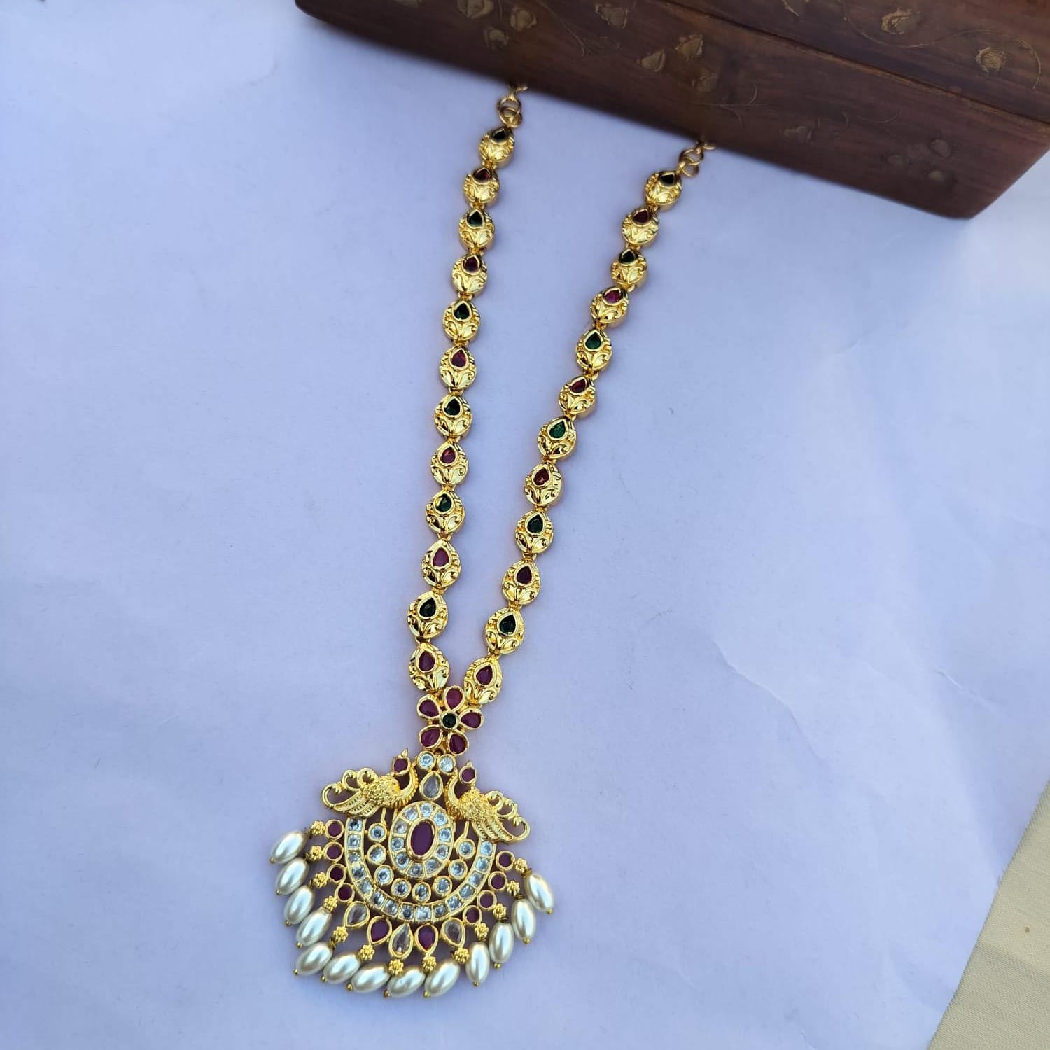 Peacock Pearl Necklace