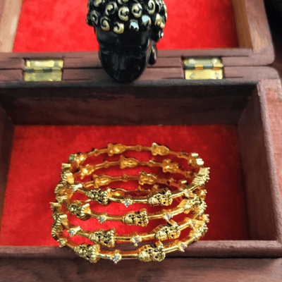 Lakshmi Devi Bangle – Temple Set