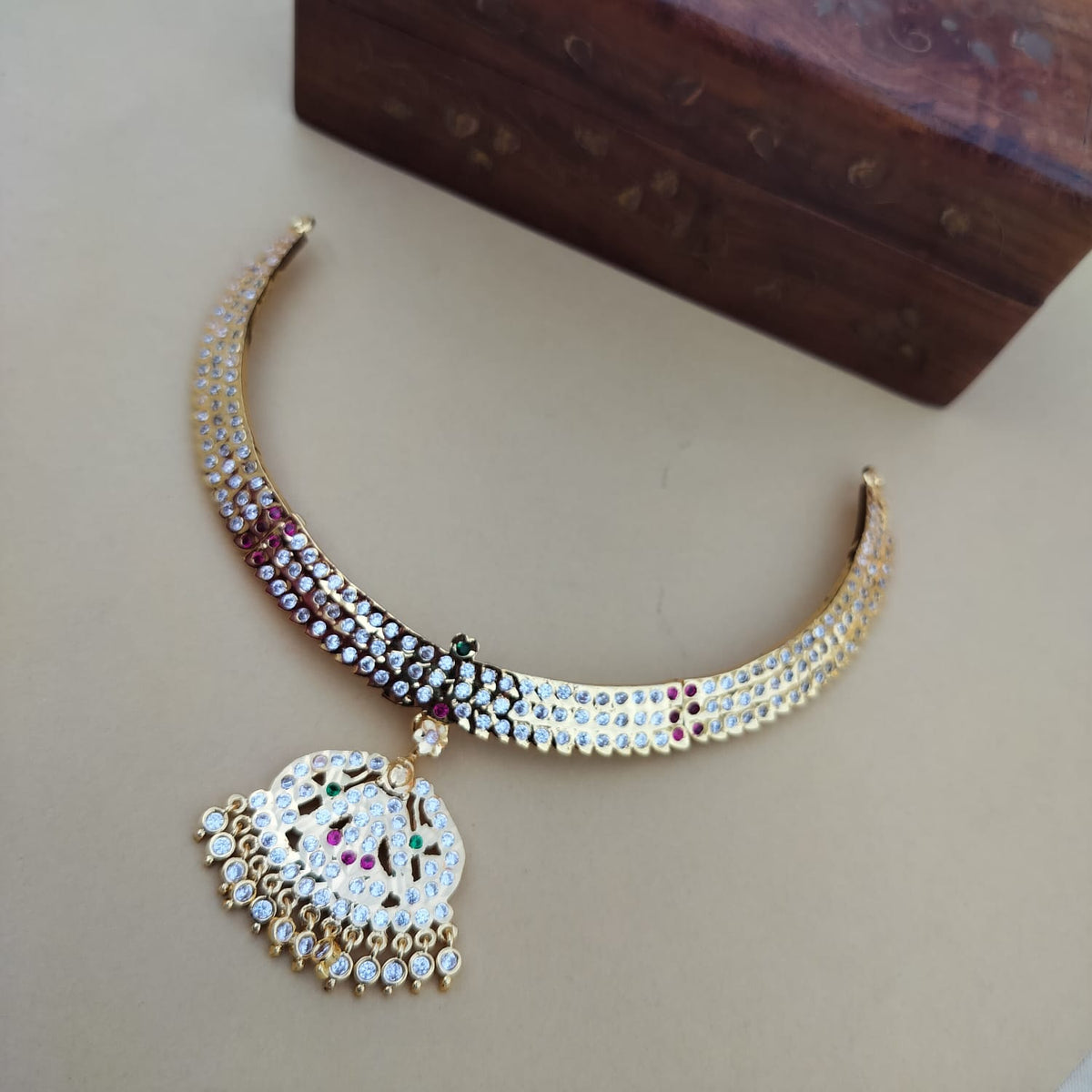 Lakshmi Attigai 3 line