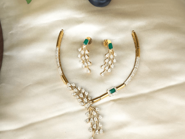 Classic Golden Elegant Necklace